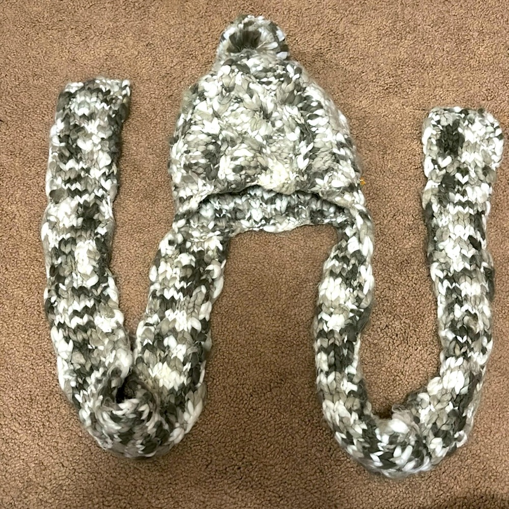 Prana knit hat with scarf tails